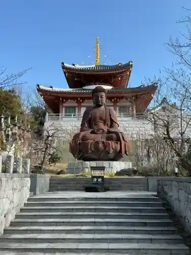 八事山 興正寺の{uncategorized: "未分類", other: "その他", undefined: "問題あり", building: "その他建物", grave: "お墓", sacred_gate: "鳥居", guardian: "狛犬", statue: "像", buddha: "仏像", history: "歴史", nature: "自然", garden: "庭園", animal: "動物", pagoda: "塔", temizu: "手水舎", mountain_gate: "山門・神門", sanctuary: "本殿・本堂", subordinate: "末社・摂社", art: "芸術", scenery: "景色", jizo: "地蔵", ema: "絵馬", goshuin: "御朱印", omikuji: "おみくじ", items: "授与品その他", amulet: "お守り", goshuincho: "御朱印帳", eats: "食事", festival: "お祭り", votive_dance: "神楽", shichigosan: "七五三参", wedding: "結婚式", experience: "体験その他", initially: "初詣", around: "周辺", anti_infection: "感染症対策"}