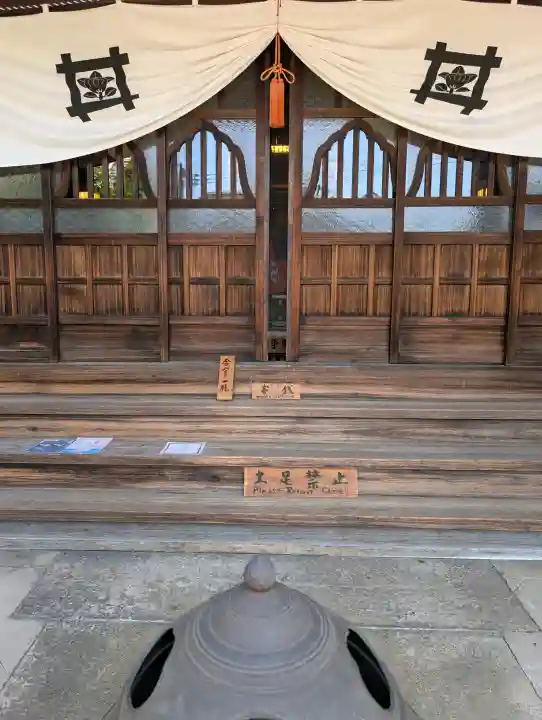 一乗寺の{uncategorized: "未分類", other: "その他", undefined: "問題あり", building: "その他建物", grave: "お墓", sacred_gate: "鳥居", guardian: "狛犬", statue: "像", buddha: "仏像", history: "歴史", nature: "自然", garden: "庭園", animal: "動物", pagoda: "塔", temizu: "手水舎", mountain_gate: "山門・神門", sanctuary: "本殿・本堂", subordinate: "末社・摂社", art: "芸術", scenery: "景色", jizo: "地蔵", ema: "絵馬", goshuin: "御朱印", omikuji: "おみくじ", items: "授与品その他", amulet: "お守り", goshuincho: "御朱印帳", eats: "食事", festival: "お祭り", votive_dance: "神楽", shichigosan: "七五三参", wedding: "結婚式", experience: "体験その他", initially: "初詣", around: "周辺", anti_infection: "感染症対策"}