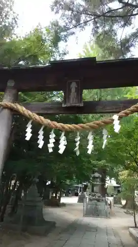 春日部八幡神社の鳥居