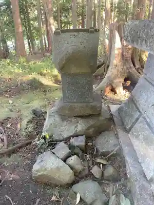 龍爪神社の{uncategorized: "未分類", other: "その他", undefined: "問題あり", building: "その他建物", grave: "お墓", sacred_gate: "鳥居", guardian: "狛犬", statue: "像", buddha: "仏像", history: "歴史", nature: "自然", garden: "庭園", animal: "動物", pagoda: "塔", temizu: "手水舎", mountain_gate: "山門・神門", sanctuary: "本殿・本堂", subordinate: "末社・摂社", art: "芸術", scenery: "景色", jizo: "地蔵", ema: "絵馬", goshuin: "御朱印", omikuji: "おみくじ", items: "授与品その他", amulet: "お守り", goshuincho: "御朱印帳", eats: "食事", festival: "お祭り", votive_dance: "神楽", shichigosan: "七五三参", wedding: "結婚式", experience: "体験その他", initially: "初詣", around: "周辺", anti_infection: "感染症対策"}