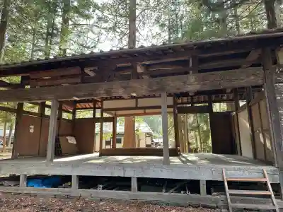 床尾神社の{uncategorized: "未分類", other: "その他", undefined: "問題あり", building: "その他建物", grave: "お墓", sacred_gate: "鳥居", guardian: "狛犬", statue: "像", buddha: "仏像", history: "歴史", nature: "自然", garden: "庭園", animal: "動物", pagoda: "塔", temizu: "手水舎", mountain_gate: "山門・神門", sanctuary: "本殿・本堂", subordinate: "末社・摂社", art: "芸術", scenery: "景色", jizo: "地蔵", ema: "絵馬", goshuin: "御朱印", omikuji: "おみくじ", items: "授与品その他", amulet: "お守り", goshuincho: "御朱印帳", eats: "食事", festival: "お祭り", votive_dance: "神楽", shichigosan: "七五三参", wedding: "結婚式", experience: "体験その他", initially: "初詣", around: "周辺", anti_infection: "感染症対策"}