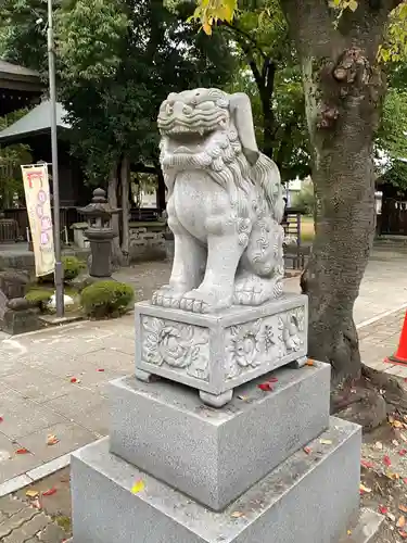 鳥海月山両所宮の狛犬