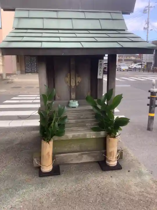三社(津島神社・秋葉神社・南宮大社)の本殿・本堂