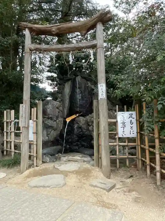越ヶ谷久伊豆神社の{uncategorized: "未分類", other: "その他", undefined: "問題あり", building: "その他建物", grave: "お墓", sacred_gate: "鳥居", guardian: "狛犬", statue: "像", buddha: "仏像", history: "歴史", nature: "自然", garden: "庭園", animal: "動物", pagoda: "塔", temizu: "手水舎", mountain_gate: "山門・神門", sanctuary: "本殿・本堂", subordinate: "末社・摂社", art: "芸術", scenery: "景色", jizo: "地蔵", ema: "絵馬", goshuin: "御朱印", omikuji: "おみくじ", items: "授与品その他", amulet: "お守り", goshuincho: "御朱印帳", eats: "食事", festival: "お祭り", votive_dance: "神楽", shichigosan: "七五三参", wedding: "結婚式", experience: "体験その他", initially: "初詣", around: "周辺", anti_infection: "感染症対策"}