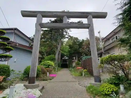 尻岸内八幡神社の鳥居