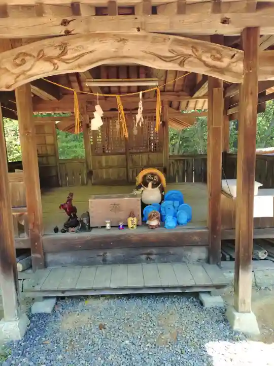 魔法神社の{uncategorized: "未分類", other: "その他", undefined: "問題あり", building: "その他建物", grave: "お墓", sacred_gate: "鳥居", guardian: "狛犬", statue: "像", buddha: "仏像", history: "歴史", nature: "自然", garden: "庭園", animal: "動物", pagoda: "塔", temizu: "手水舎", mountain_gate: "山門・神門", sanctuary: "本殿・本堂", subordinate: "末社・摂社", art: "芸術", scenery: "景色", jizo: "地蔵", ema: "絵馬", goshuin: "御朱印", omikuji: "おみくじ", items: "授与品その他", amulet: "お守り", goshuincho: "御朱印帳", eats: "食事", festival: "お祭り", votive_dance: "神楽", shichigosan: "七五三参", wedding: "結婚式", experience: "体験その他", initially: "初詣", around: "周辺", anti_infection: "感染症対策"}