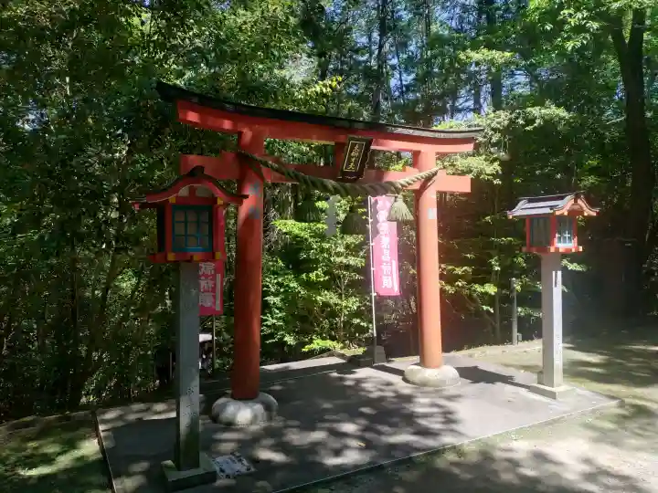 霊山寺の{uncategorized: "未分類", other: "その他", undefined: "問題あり", building: "その他建物", grave: "お墓", sacred_gate: "鳥居", guardian: "狛犬", statue: "像", buddha: "仏像", history: "歴史", nature: "自然", garden: "庭園", animal: "動物", pagoda: "塔", temizu: "手水舎", mountain_gate: "山門・神門", sanctuary: "本殿・本堂", subordinate: "末社・摂社", art: "芸術", scenery: "景色", jizo: "地蔵", ema: "絵馬", goshuin: "御朱印", omikuji: "おみくじ", items: "授与品その他", amulet: "お守り", goshuincho: "御朱印帳", eats: "食事", festival: "お祭り", votive_dance: "神楽", shichigosan: "七五三参", wedding: "結婚式", experience: "体験その他", initially: "初詣", around: "周辺", anti_infection: "感染症対策"}
