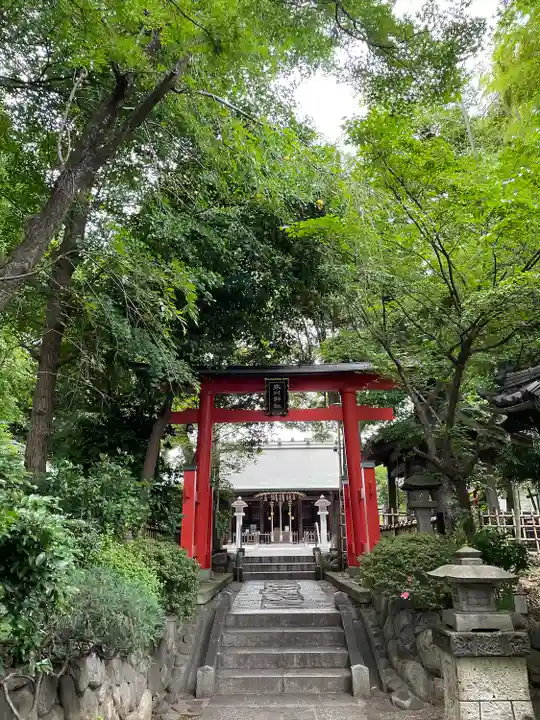 東新町氷川神社の鳥居