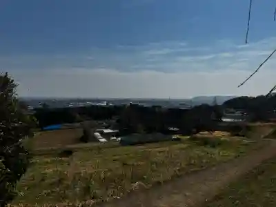 比々多神社の{uncategorized: "未分類", other: "その他", undefined: "問題あり", building: "その他建物", grave: "お墓", sacred_gate: "鳥居", guardian: "狛犬", statue: "像", buddha: "仏像", history: "歴史", nature: "自然", garden: "庭園", animal: "動物", pagoda: "塔", temizu: "手水舎", mountain_gate: "山門・神門", sanctuary: "本殿・本堂", subordinate: "末社・摂社", art: "芸術", scenery: "景色", jizo: "地蔵", ema: "絵馬", goshuin: "御朱印", omikuji: "おみくじ", items: "授与品その他", amulet: "お守り", goshuincho: "御朱印帳", eats: "食事", festival: "お祭り", votive_dance: "神楽", shichigosan: "七五三参", wedding: "結婚式", experience: "体験その他", initially: "初詣", around: "周辺", anti_infection: "感染症対策"}