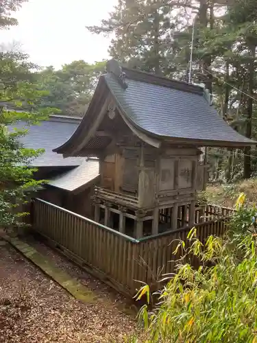 布自伎美神社の本殿