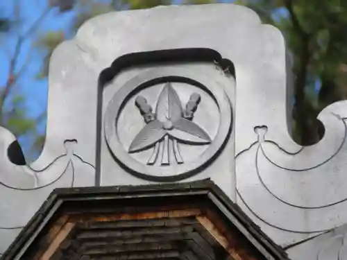 筑摩神社の建物その他