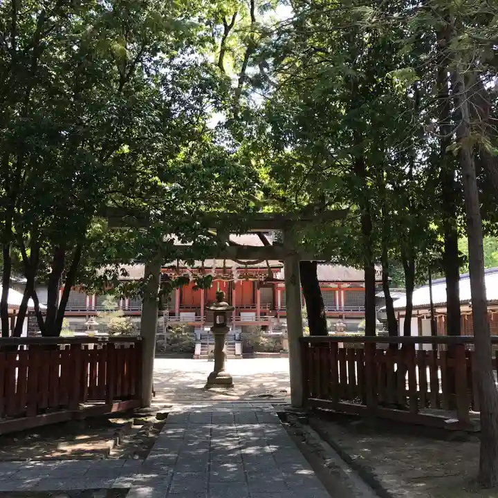 休ヶ岡八幡宮(薬師寺境内社)の鳥居