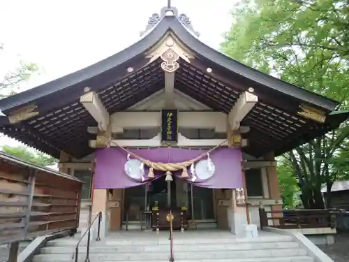 彌彦神社　(伊夜日子神社)の本殿・本堂