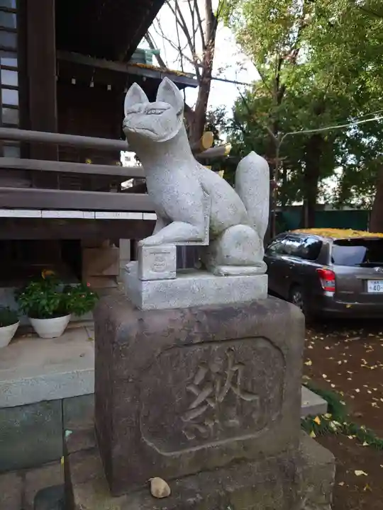 稲荷神社の狛犬