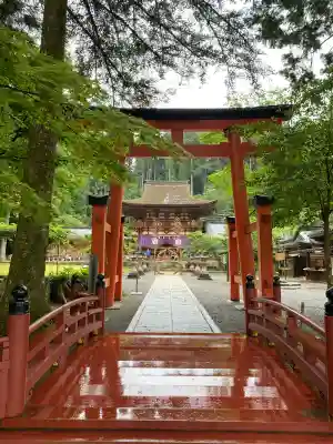 丹生都比売神社の{uncategorized: "未分類", other: "その他", undefined: "問題あり", building: "その他建物", grave: "お墓", sacred_gate: "鳥居", guardian: "狛犬", statue: "像", buddha: "仏像", history: "歴史", nature: "自然", garden: "庭園", animal: "動物", pagoda: "塔", temizu: "手水舎", mountain_gate: "山門・神門", sanctuary: "本殿・本堂", subordinate: "末社・摂社", art: "芸術", scenery: "景色", jizo: "地蔵", ema: "絵馬", goshuin: "御朱印", omikuji: "おみくじ", items: "授与品その他", amulet: "お守り", goshuincho: "御朱印帳", eats: "食事", festival: "お祭り", votive_dance: "神楽", shichigosan: "七五三参", wedding: "結婚式", experience: "体験その他", initially: "初詣", around: "周辺", anti_infection: "感染症対策"}