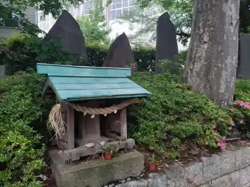 前原御嶽神社の末社