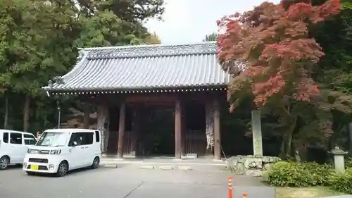 根香寺の山門