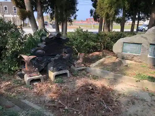 櫟原神社の建物その他