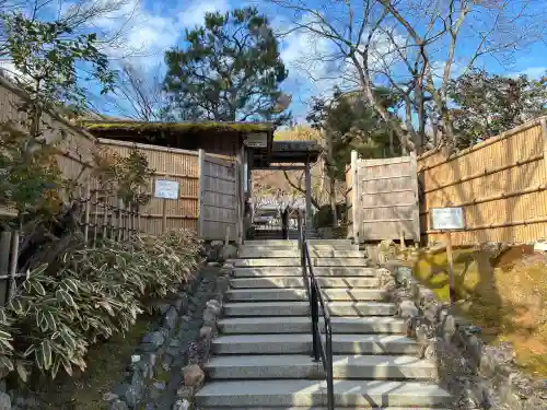 化野念仏寺の{uncategorized: "未分類", other: "その他", undefined: "問題あり", building: "その他建物", grave: "お墓", sacred_gate: "鳥居", guardian: "狛犬", statue: "像", buddha: "仏像", history: "歴史", nature: "自然", garden: "庭園", animal: "動物", pagoda: "塔", temizu: "手水舎", mountain_gate: "山門・神門", sanctuary: "本殿・本堂", subordinate: "末社・摂社", art: "芸術", scenery: "景色", jizo: "地蔵", ema: "絵馬", goshuin: "御朱印", omikuji: "おみくじ", items: "授与品その他", amulet: "お守り", goshuincho: "御朱印帳", eats: "食事", festival: "お祭り", votive_dance: "神楽", shichigosan: "七五三参", wedding: "結婚式", experience: "体験その他", initially: "初詣", around: "周辺", anti_infection: "感染症対策"}