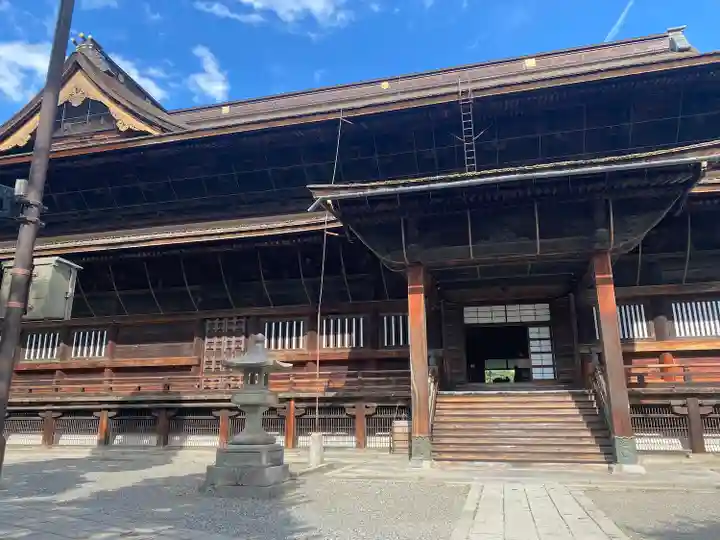 善光寺の本殿・本堂