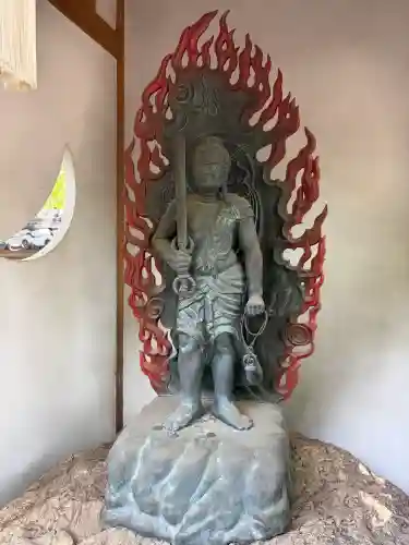 密藏院の{uncategorized: "未分類", other: "その他", undefined: "問題あり", building: "その他建物", grave: "お墓", sacred_gate: "鳥居", guardian: "狛犬", statue: "像", buddha: "仏像", history: "歴史", nature: "自然", garden: "庭園", animal: "動物", pagoda: "塔", temizu: "手水舎", mountain_gate: "山門・神門", sanctuary: "本殿・本堂", subordinate: "末社・摂社", art: "芸術", scenery: "景色", jizo: "地蔵", ema: "絵馬", goshuin: "御朱印", omikuji: "おみくじ", items: "授与品その他", amulet: "お守り", goshuincho: "御朱印帳", eats: "食事", festival: "お祭り", votive_dance: "神楽", shichigosan: "七五三参", wedding: "結婚式", experience: "体験その他", initially: "初詣", around: "周辺", anti_infection: "感染症対策"}