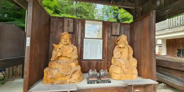 盛岡八幡宮の像