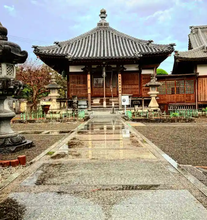 真言宗 善通寺派 薬王寺の本殿・本堂