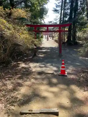 伊勢ケ渕弁天宮の{uncategorized: "未分類", other: "その他", undefined: "問題あり", building: "その他建物", grave: "お墓", sacred_gate: "鳥居", guardian: "狛犬", statue: "像", buddha: "仏像", history: "歴史", nature: "自然", garden: "庭園", animal: "動物", pagoda: "塔", temizu: "手水舎", mountain_gate: "山門・神門", sanctuary: "本殿・本堂", subordinate: "末社・摂社", art: "芸術", scenery: "景色", jizo: "地蔵", ema: "絵馬", goshuin: "御朱印", omikuji: "おみくじ", items: "授与品その他", amulet: "お守り", goshuincho: "御朱印帳", eats: "食事", festival: "お祭り", votive_dance: "神楽", shichigosan: "七五三参", wedding: "結婚式", experience: "体験その他", initially: "初詣", around: "周辺", anti_infection: "感染症対策"}