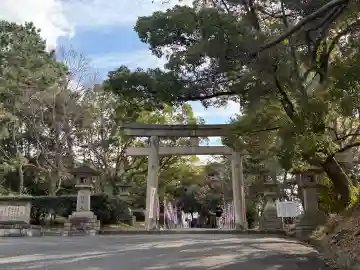 和歌山縣護國神社の{uncategorized: "未分類", other: "その他", undefined: "問題あり", building: "その他建物", grave: "お墓", sacred_gate: "鳥居", guardian: "狛犬", statue: "像", buddha: "仏像", history: "歴史", nature: "自然", garden: "庭園", animal: "動物", pagoda: "塔", temizu: "手水舎", mountain_gate: "山門・神門", sanctuary: "本殿・本堂", subordinate: "末社・摂社", art: "芸術", scenery: "景色", jizo: "地蔵", ema: "絵馬", goshuin: "御朱印", omikuji: "おみくじ", items: "授与品その他", amulet: "お守り", goshuincho: "御朱印帳", eats: "食事", festival: "お祭り", votive_dance: "神楽", shichigosan: "七五三参", wedding: "結婚式", experience: "体験その他", initially: "初詣", around: "周辺", anti_infection: "感染症対策"}