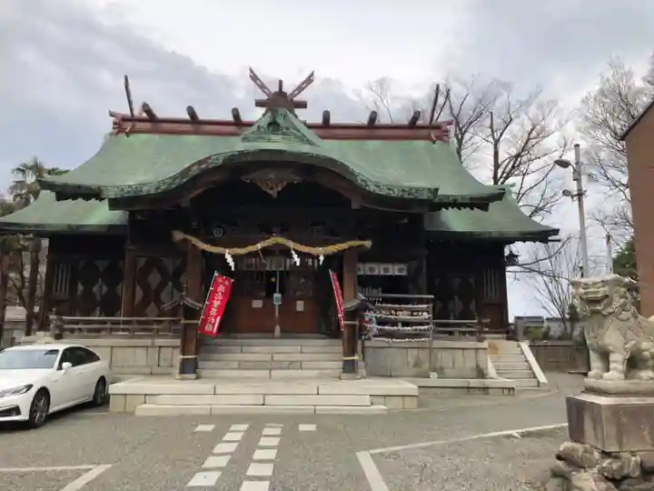 久保市乙剣宮の本殿・本堂