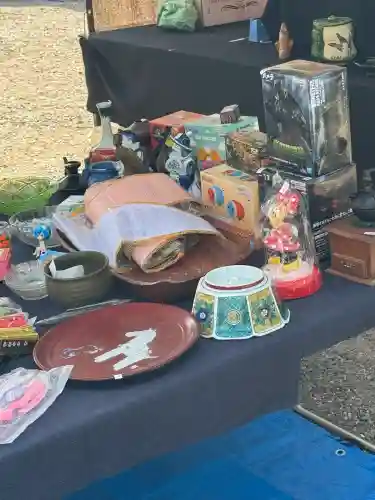 大須観音 （北野山真福寺宝生院）の{uncategorized: "未分類", other: "その他", undefined: "問題あり", building: "その他建物", grave: "お墓", sacred_gate: "鳥居", guardian: "狛犬", statue: "像", buddha: "仏像", history: "歴史", nature: "自然", garden: "庭園", animal: "動物", pagoda: "塔", temizu: "手水舎", mountain_gate: "山門・神門", sanctuary: "本殿・本堂", subordinate: "末社・摂社", art: "芸術", scenery: "景色", jizo: "地蔵", ema: "絵馬", goshuin: "御朱印", omikuji: "おみくじ", items: "授与品その他", amulet: "お守り", goshuincho: "御朱印帳", eats: "食事", festival: "お祭り", votive_dance: "神楽", shichigosan: "七五三参", wedding: "結婚式", experience: "体験その他", initially: "初詣", around: "周辺", anti_infection: "感染症対策"}