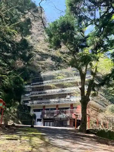 満願寺の{uncategorized: "未分類", other: "その他", undefined: "問題あり", building: "その他建物", grave: "お墓", sacred_gate: "鳥居", guardian: "狛犬", statue: "像", buddha: "仏像", history: "歴史", nature: "自然", garden: "庭園", animal: "動物", pagoda: "塔", temizu: "手水舎", mountain_gate: "山門・神門", sanctuary: "本殿・本堂", subordinate: "末社・摂社", art: "芸術", scenery: "景色", jizo: "地蔵", ema: "絵馬", goshuin: "御朱印", omikuji: "おみくじ", items: "授与品その他", amulet: "お守り", goshuincho: "御朱印帳", eats: "食事", festival: "お祭り", votive_dance: "神楽", shichigosan: "七五三参", wedding: "結婚式", experience: "体験その他", initially: "初詣", around: "周辺", anti_infection: "感染症対策"}