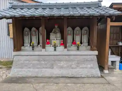 中挟慈心寺観音堂の{uncategorized: "未分類", other: "その他", undefined: "問題あり", building: "その他建物", grave: "お墓", sacred_gate: "鳥居", guardian: "狛犬", statue: "像", buddha: "仏像", history: "歴史", nature: "自然", garden: "庭園", animal: "動物", pagoda: "塔", temizu: "手水舎", mountain_gate: "山門・神門", sanctuary: "本殿・本堂", subordinate: "末社・摂社", art: "芸術", scenery: "景色", jizo: "地蔵", ema: "絵馬", goshuin: "御朱印", omikuji: "おみくじ", items: "授与品その他", amulet: "お守り", goshuincho: "御朱印帳", eats: "食事", festival: "お祭り", votive_dance: "神楽", shichigosan: "七五三参", wedding: "結婚式", experience: "体験その他", initially: "初詣", around: "周辺", anti_infection: "感染症対策"}