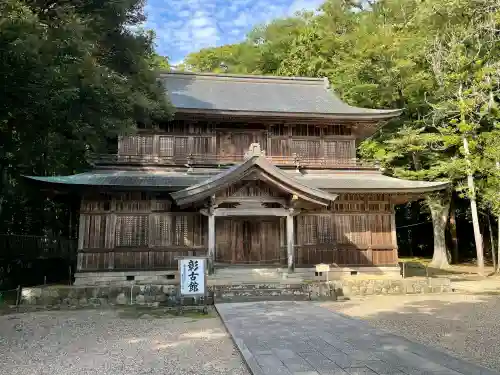出雲大社の{uncategorized: "未分類", other: "その他", undefined: "問題あり", building: "その他建物", grave: "お墓", sacred_gate: "鳥居", guardian: "狛犬", statue: "像", buddha: "仏像", history: "歴史", nature: "自然", garden: "庭園", animal: "動物", pagoda: "塔", temizu: "手水舎", mountain_gate: "山門・神門", sanctuary: "本殿・本堂", subordinate: "末社・摂社", art: "芸術", scenery: "景色", jizo: "地蔵", ema: "絵馬", goshuin: "御朱印", omikuji: "おみくじ", items: "授与品その他", amulet: "お守り", goshuincho: "御朱印帳", eats: "食事", festival: "お祭り", votive_dance: "神楽", shichigosan: "七五三参", wedding: "結婚式", experience: "体験その他", initially: "初詣", around: "周辺", anti_infection: "感染症対策"}