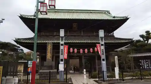 法華経寺の山門