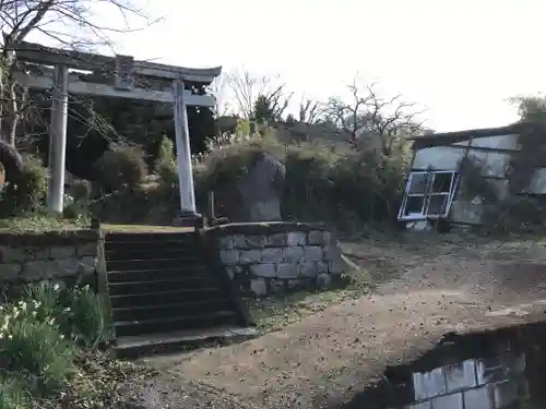 諏訪神社の鳥居