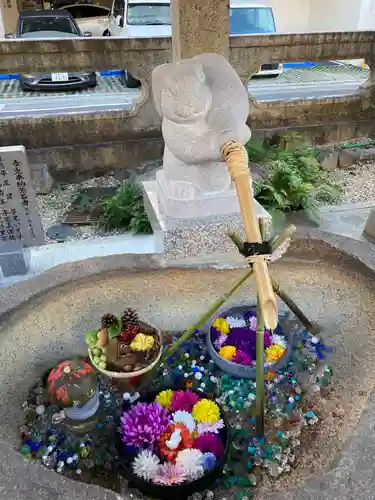 三輪神社の庭園