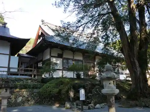 鳳仙寺の本殿