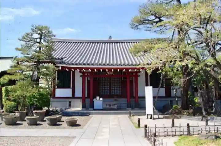 自性院の本殿・本堂