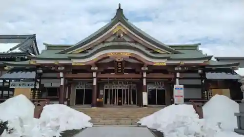 神明神社の本殿