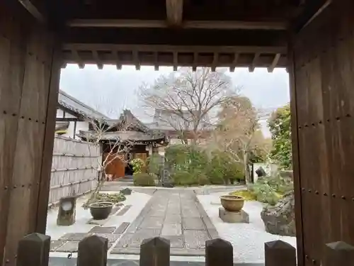 長興院の山門・神門