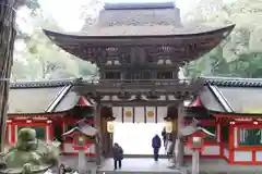 石上神宮の山門