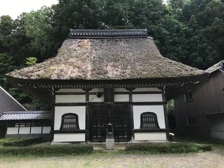 西明寺の本殿・本堂