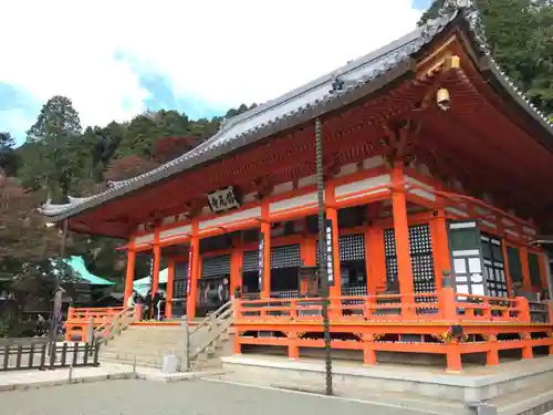 勝尾寺の本殿・本堂