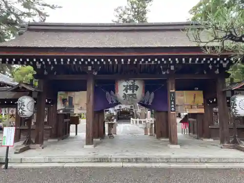 建部大社の山門・神門
