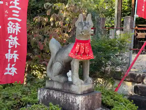 玉三稲荷神社の狛犬