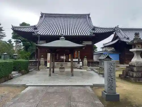 本山寺の本殿・本堂