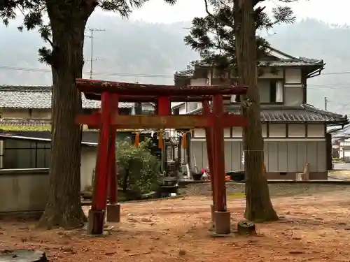 稲荷神社の鳥居