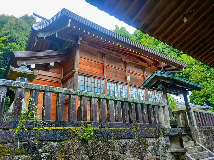 志賀神社の本殿・本堂