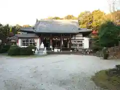 世尊寺の本殿